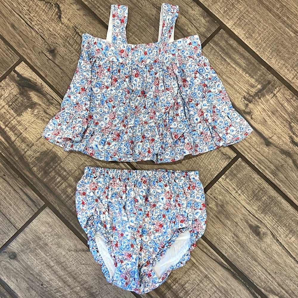 2 piece floral Baby Gap outfit